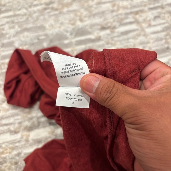 Vuori Halo Essential Hoodie Women’s Small Performance DreamKnit Stretch Comfort - Picture 14 of 15